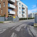 Bast 14 Ptak Szpital Kopernika Szpital Matki Polki Mandoria Orientarium Atlas Arena Plac Zabaw - Zamojska 20a M14 Parking Bezplatny Apartamento *