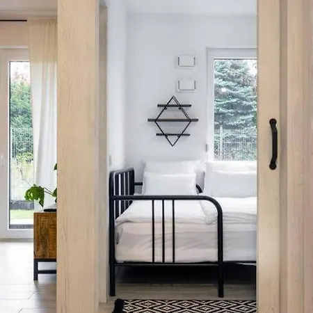 14 Ptak Szpital Kopernika Szpital Matki Polki Mandoria Orientarium Atlas Arena Plac Zabaw - Zamojska 20a M14 Parking Bezpłatny Apartament